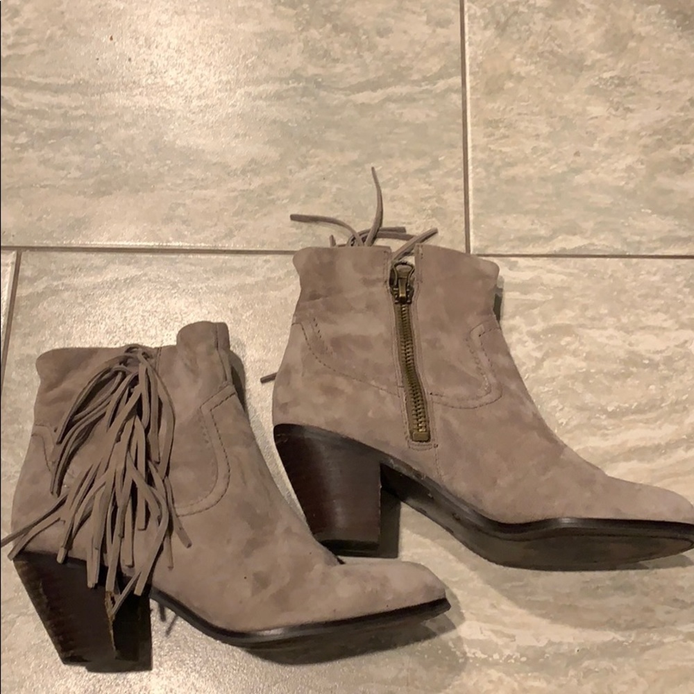 Super comfy Sam Edelman booties